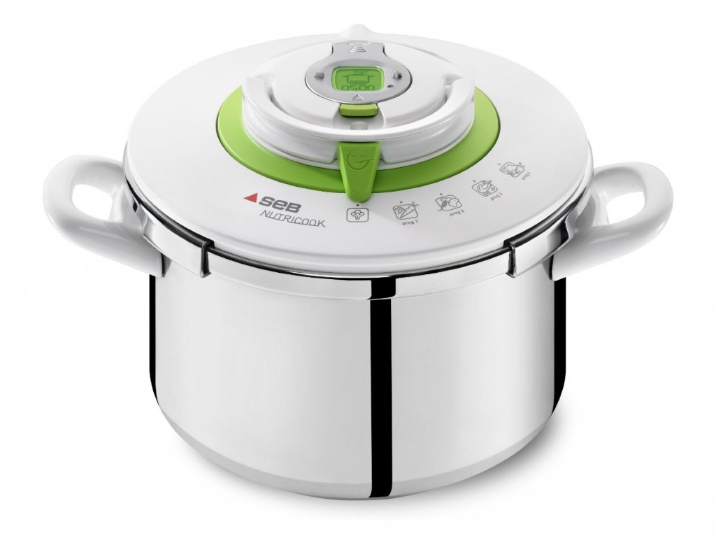 Cuisson à la vapeur avec une cocotte minute | grille barbecue